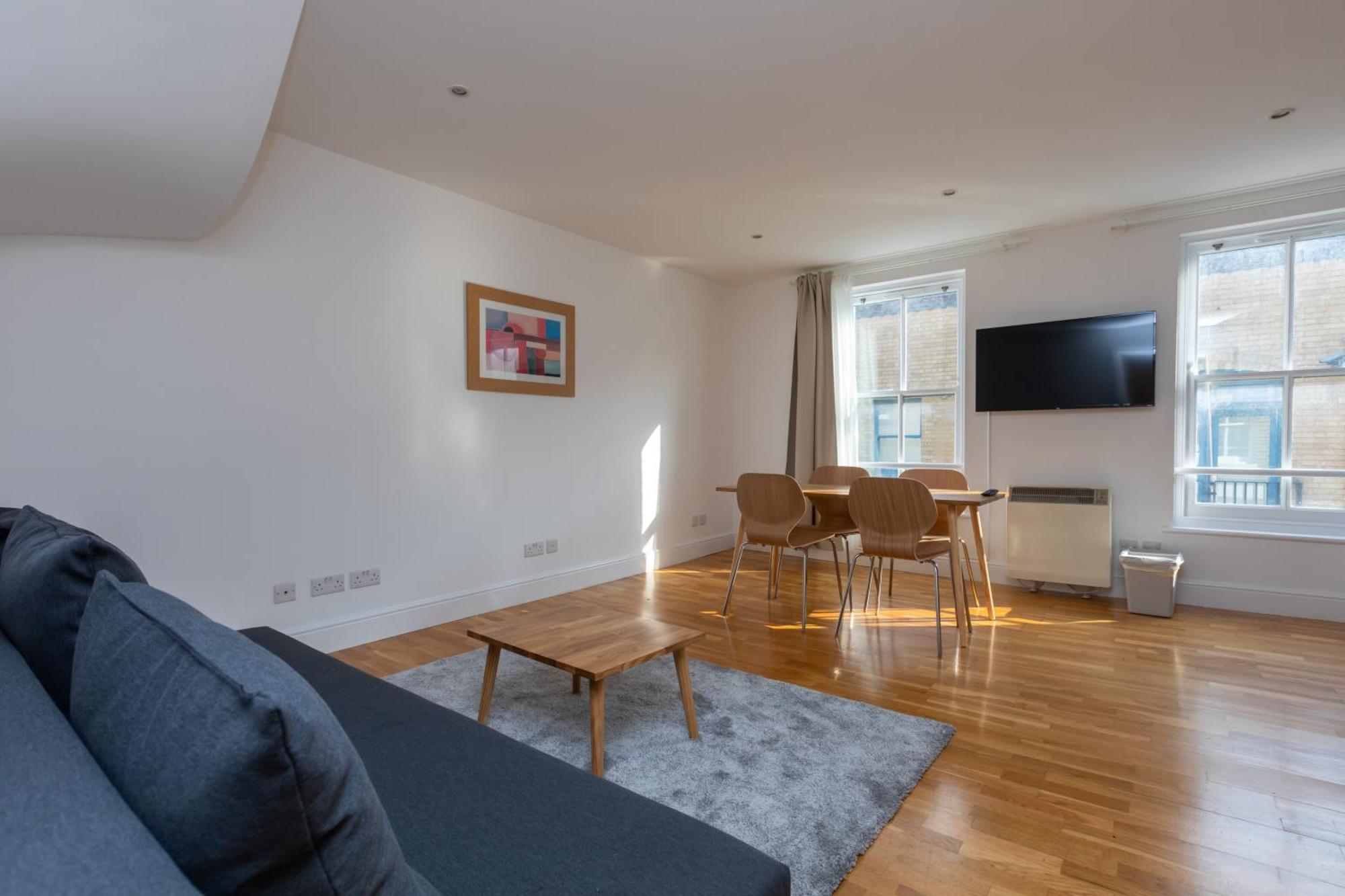 Spaciously Renovated 2bd Flat - Camden Appartamento